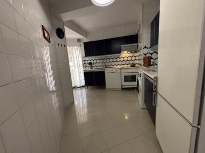 Kitchen of Flat to rent in  Madrid Capital  with Air Conditioner, Heating and Parquet flooring