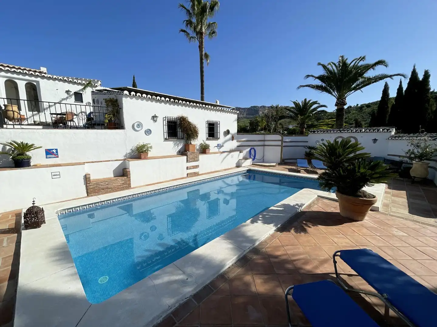 Schwimmbecken von Country house zum Verkauf in Villanueva de la Concepción mit Klimaanlage, Heizung und Privatgarten