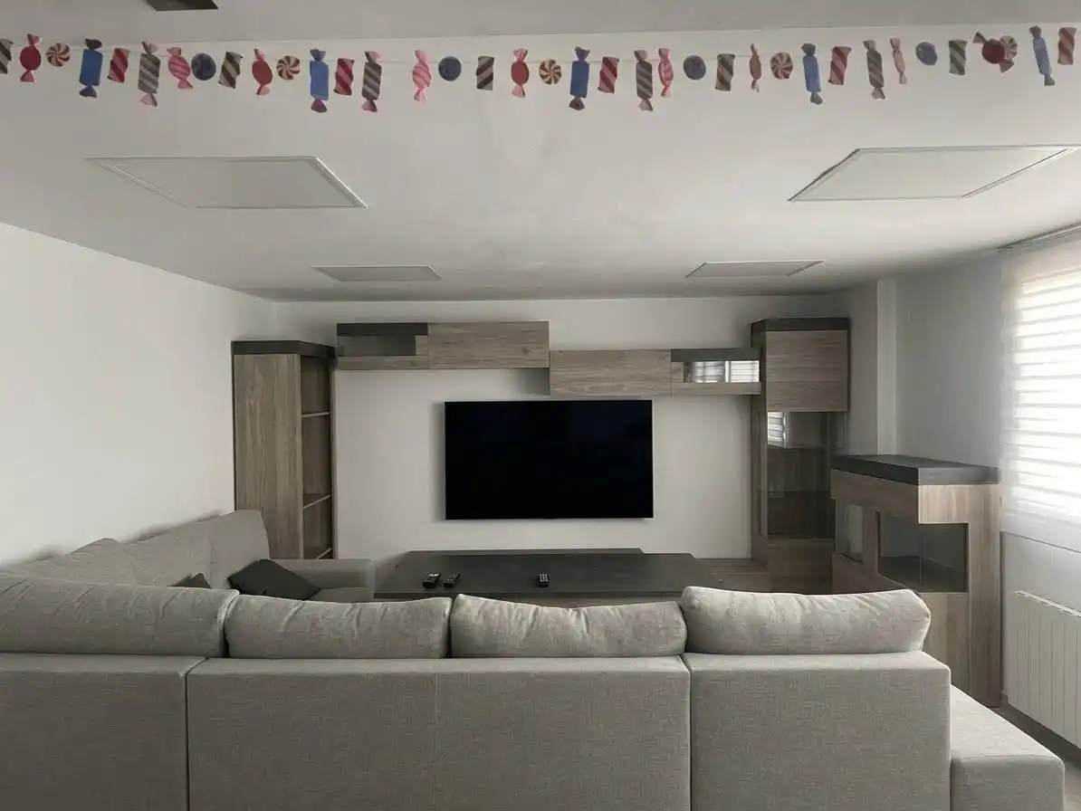 Sala d'estar de Casa o xalet en venda en Albolote amb Aire condicionat, Terrassa i Piscina