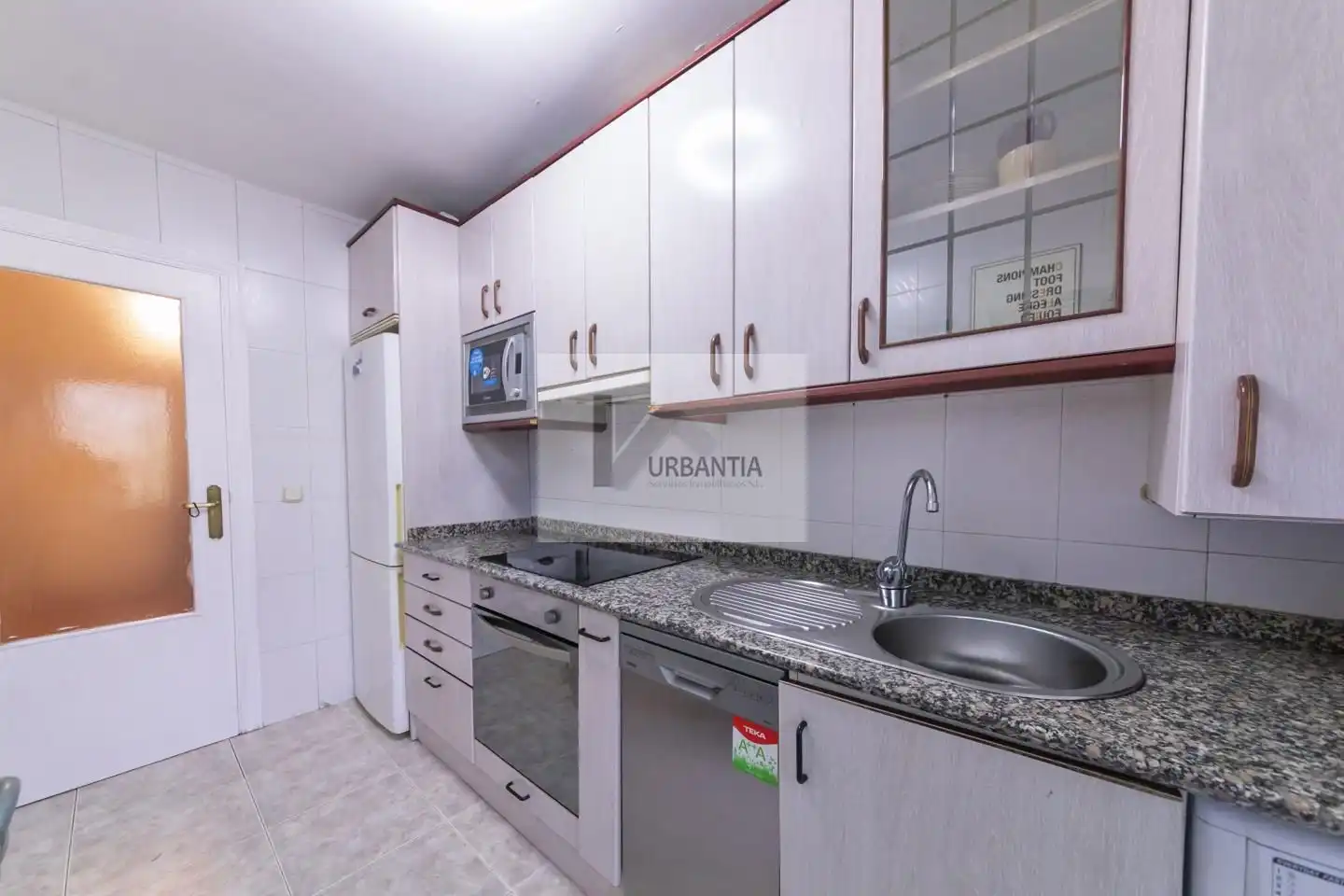 Cocina de Piso en venta en  Pamplona / Iruña con Calefacción, Parquet y Trastero