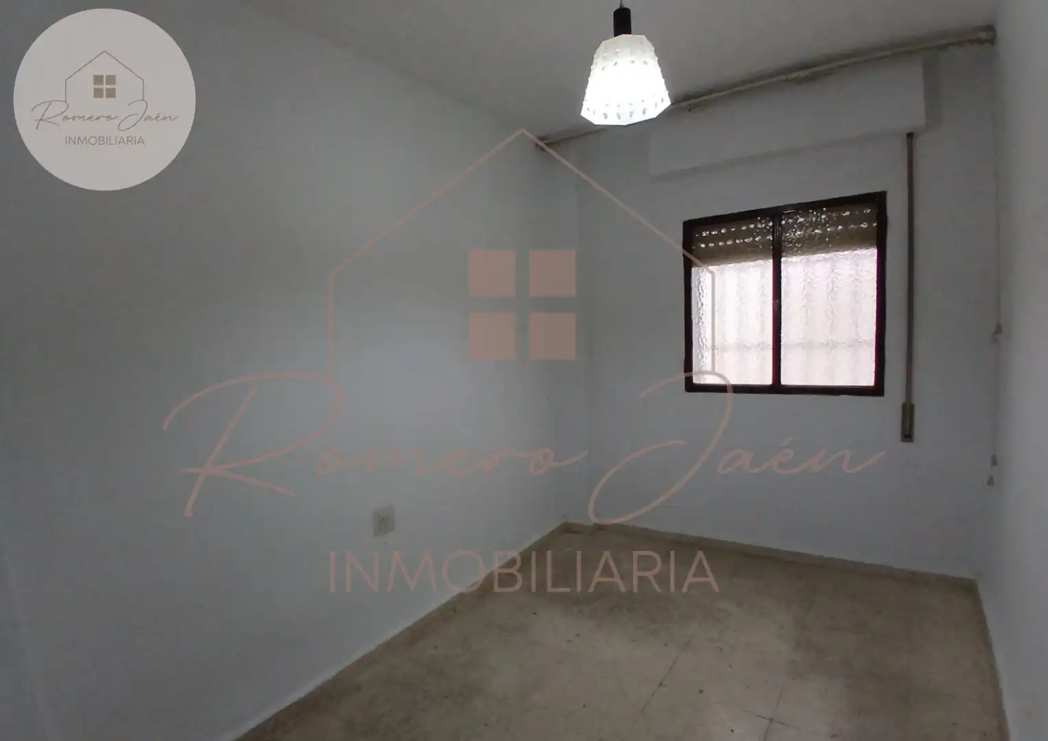 Schlafzimmer von Wohnung zum Verkauf in Jaén mit Abstellraum