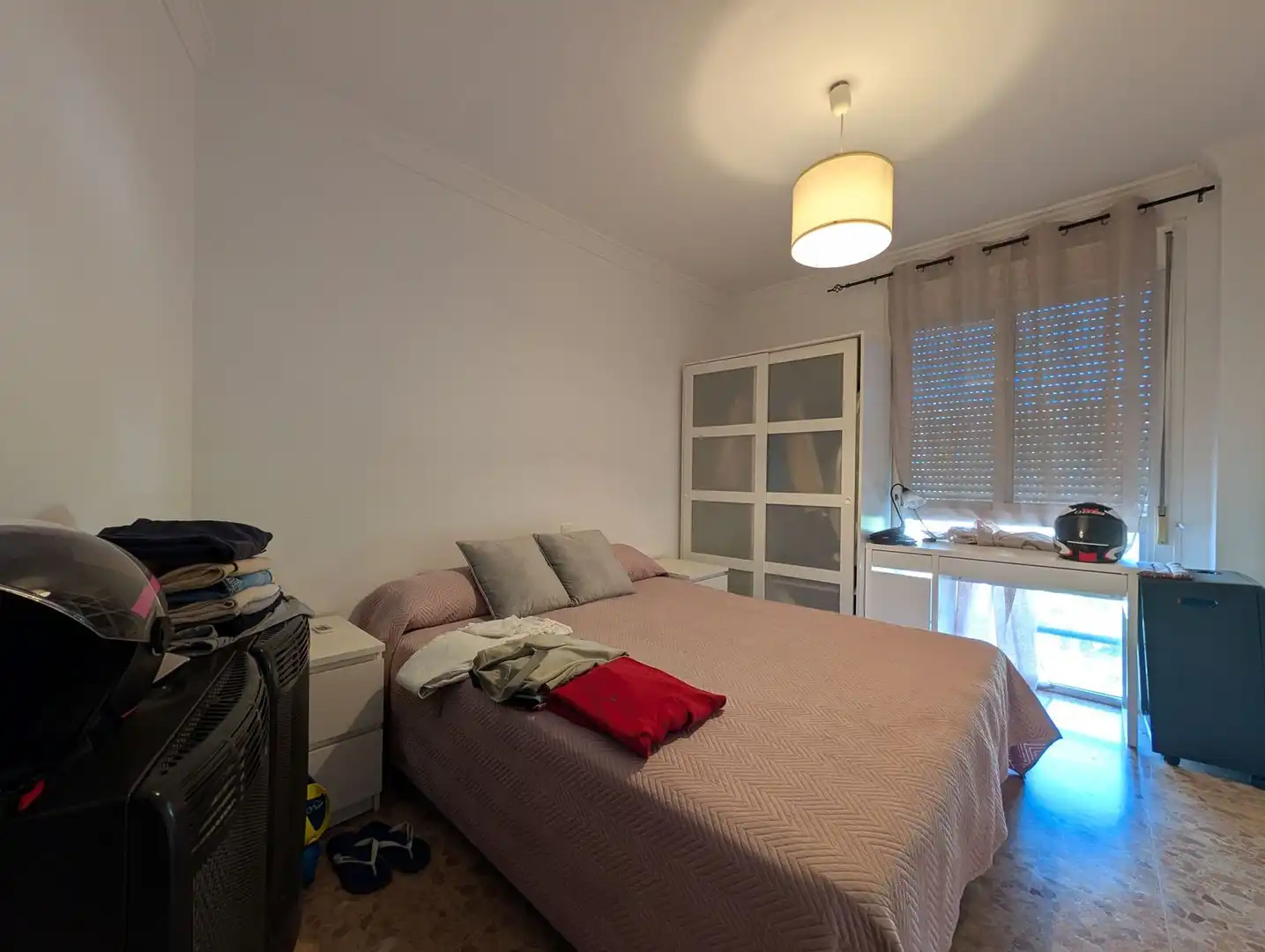 Habitación de Apartamento de alquiler en Estepona con Terraza y Trastero