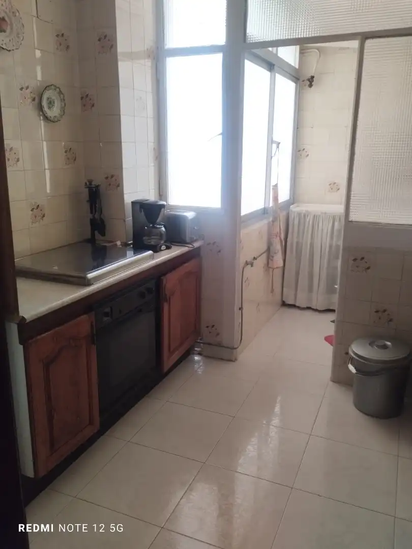 Küche von Wohnung zum Verkauf in Sevilla mit Privatgarten, Möbliert und Balkon
