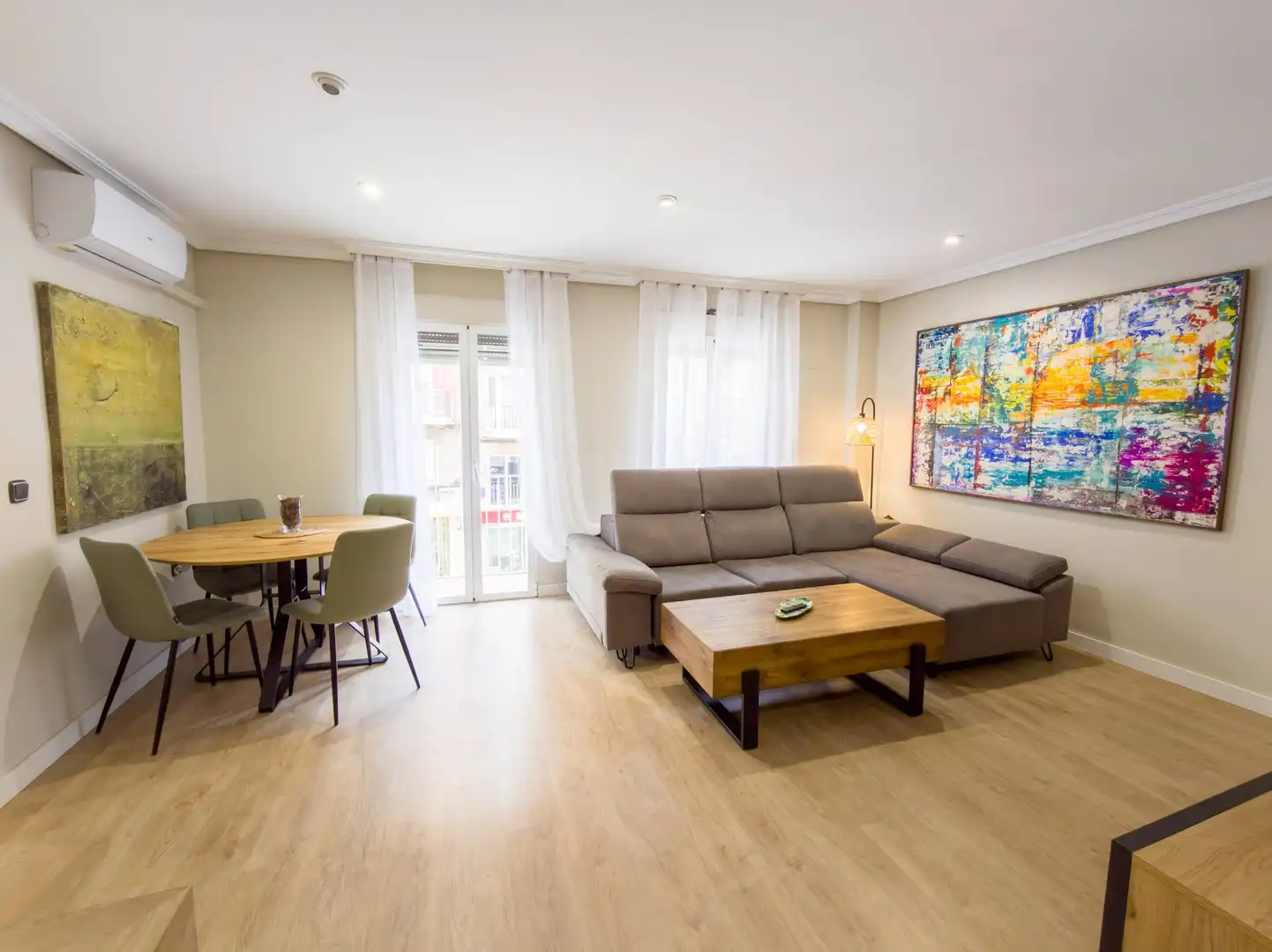 Living room of Flat for sale in Elche / Elx  with Air Conditioner, Furnished and Balcony