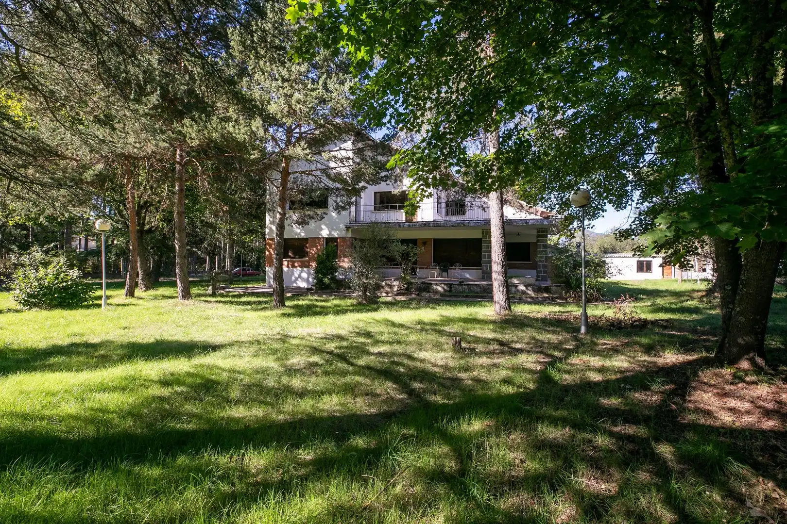 Außenansicht von Country house zum Verkauf in Sabiñánigo mit Heizung, Privatgarten und Terrasse
