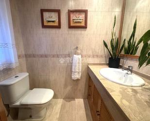 Bathroom of Single-family semi-detached for sale in San Fernando de Henares  with Air Conditioner, Heating and Private garden