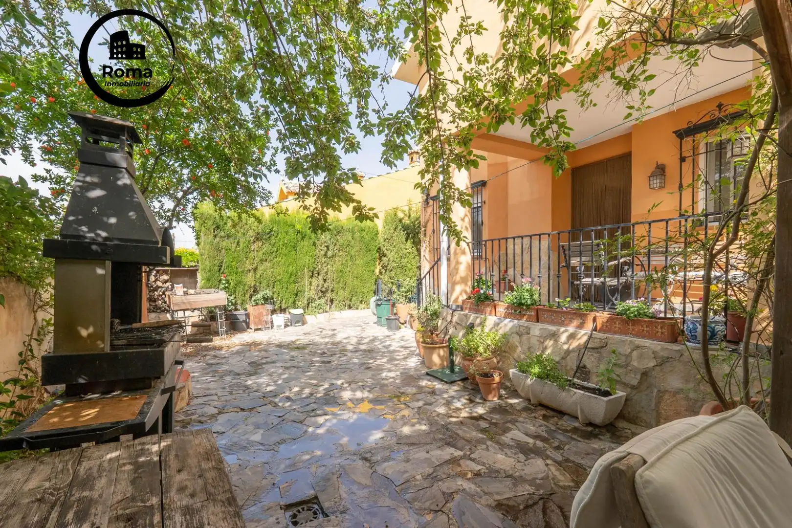 Jardí de Casa o xalet en venda en La Zubia amb Aire condicionat, Calefacció i Jardí privat