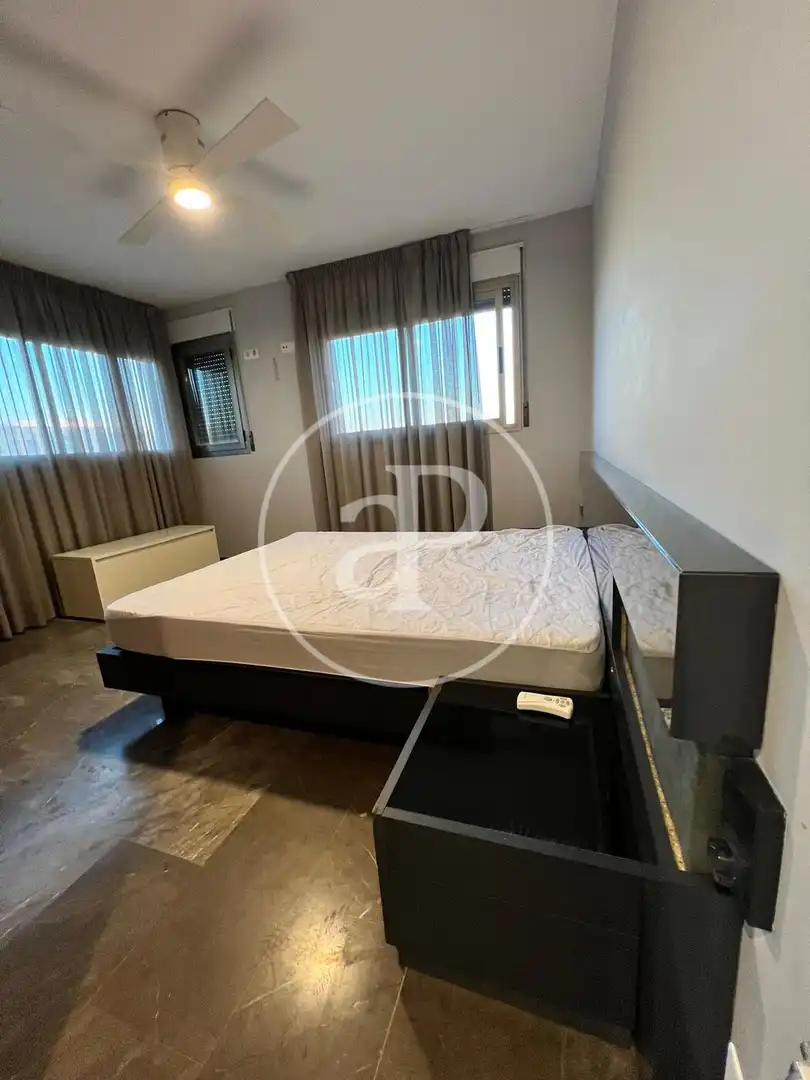 Bedroom of Flat for rent in Valencia  with Air Conditioner, Terrace and Furnished