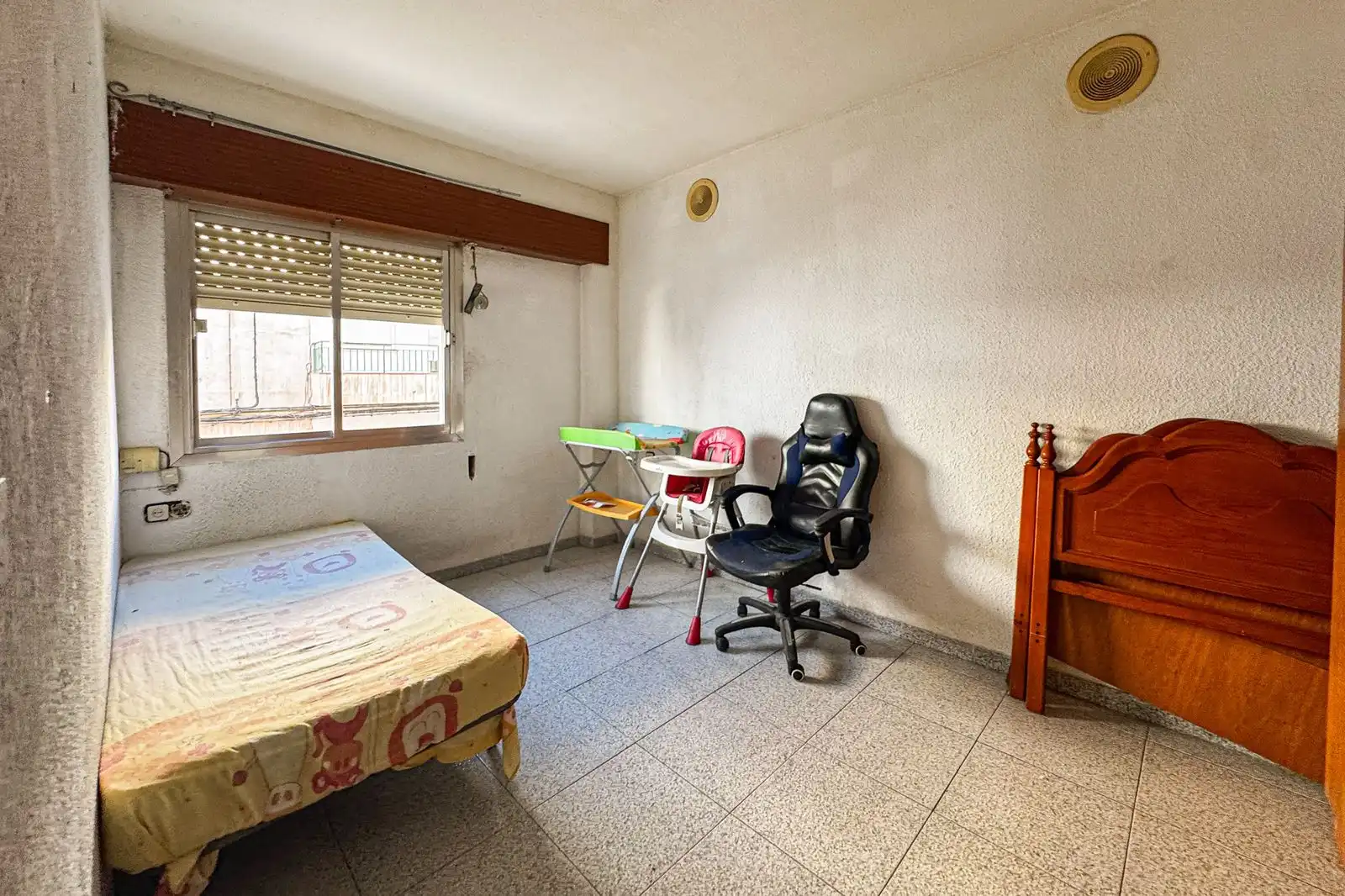 Habitación de Piso en venta en Almería con Terraza y Trastero