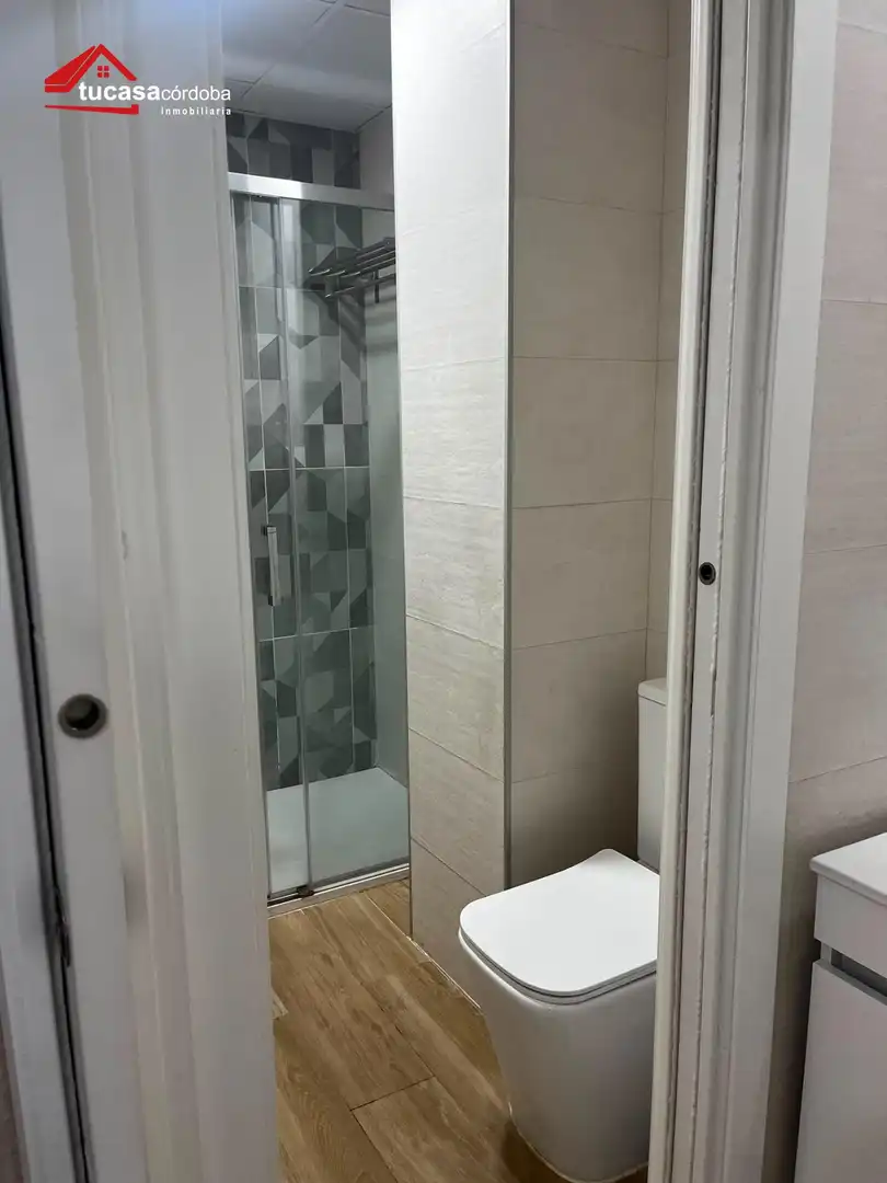 Bany de Apartament en venda en Córdoba amb Aire condicionat i Moblat