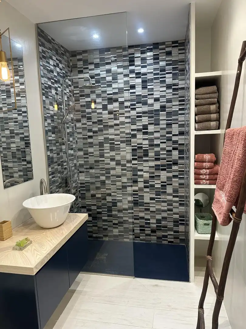Bathroom of Study for rent in Las Palmas de Gran Canaria  with Air Conditioner, Terrace and Furnished