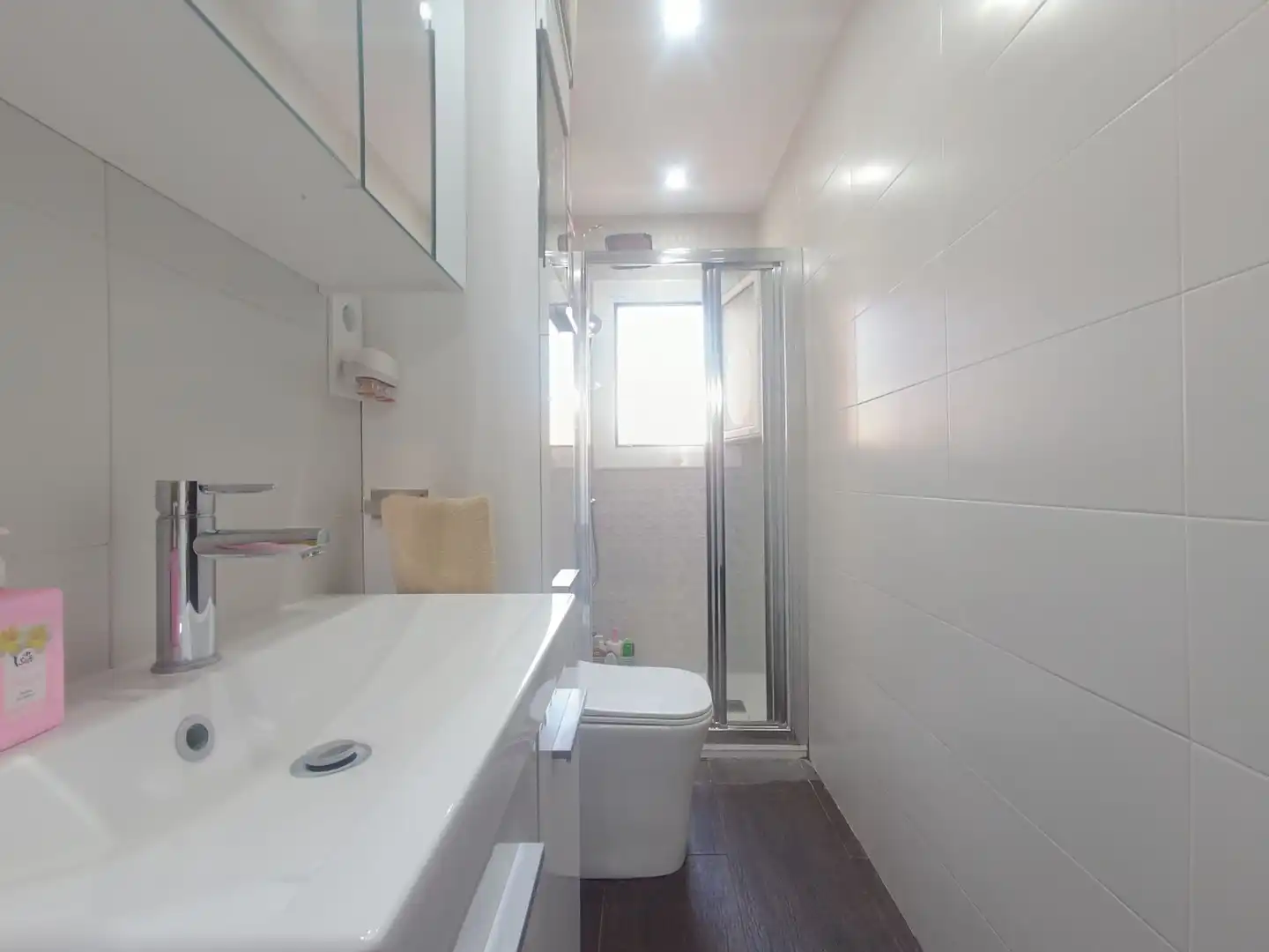 Bathroom of Flat for sale in Badalona