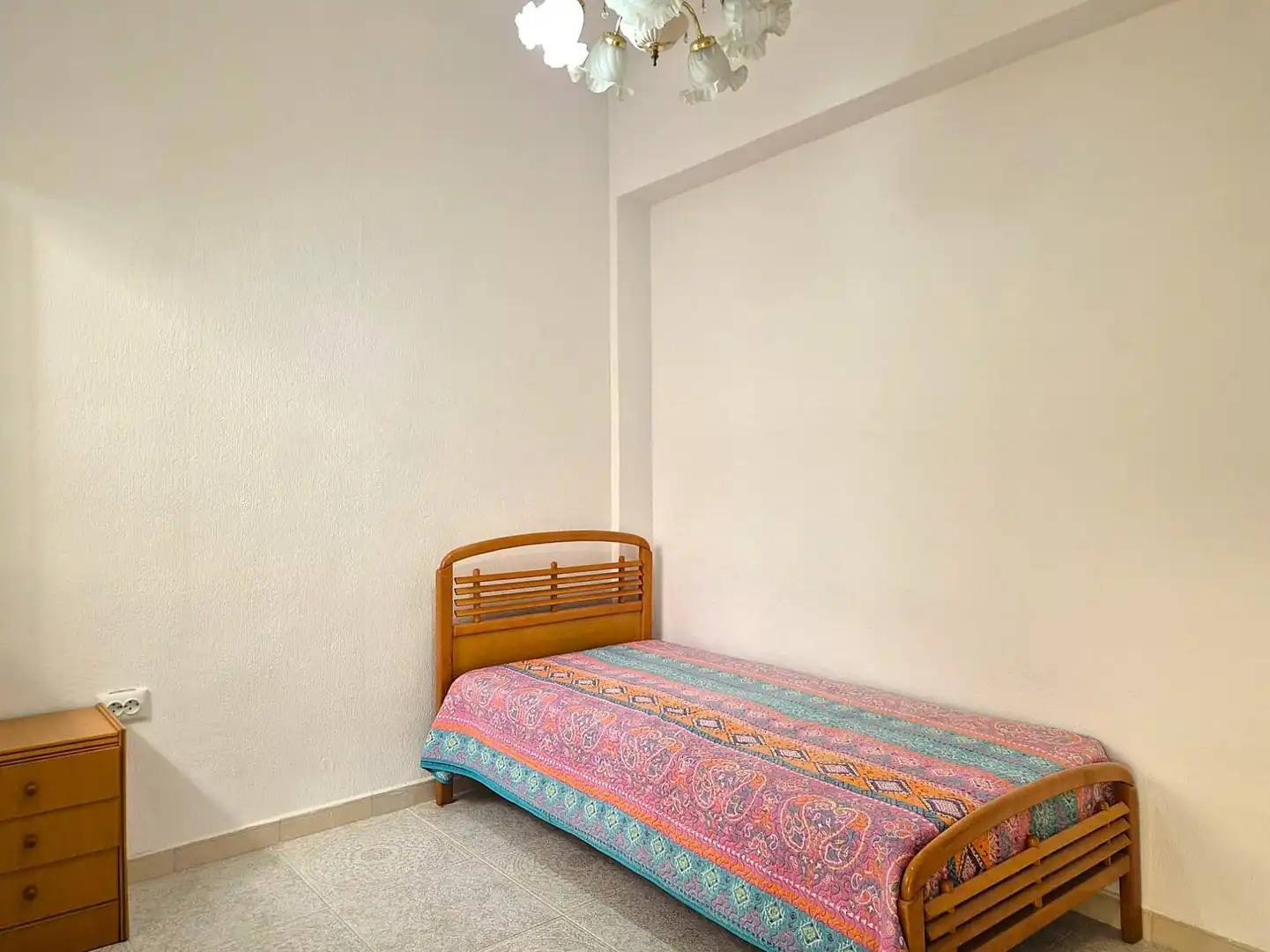 Dormitori de Apartament en venda en Alicante / Alacant amb Aire condicionat i Balcó