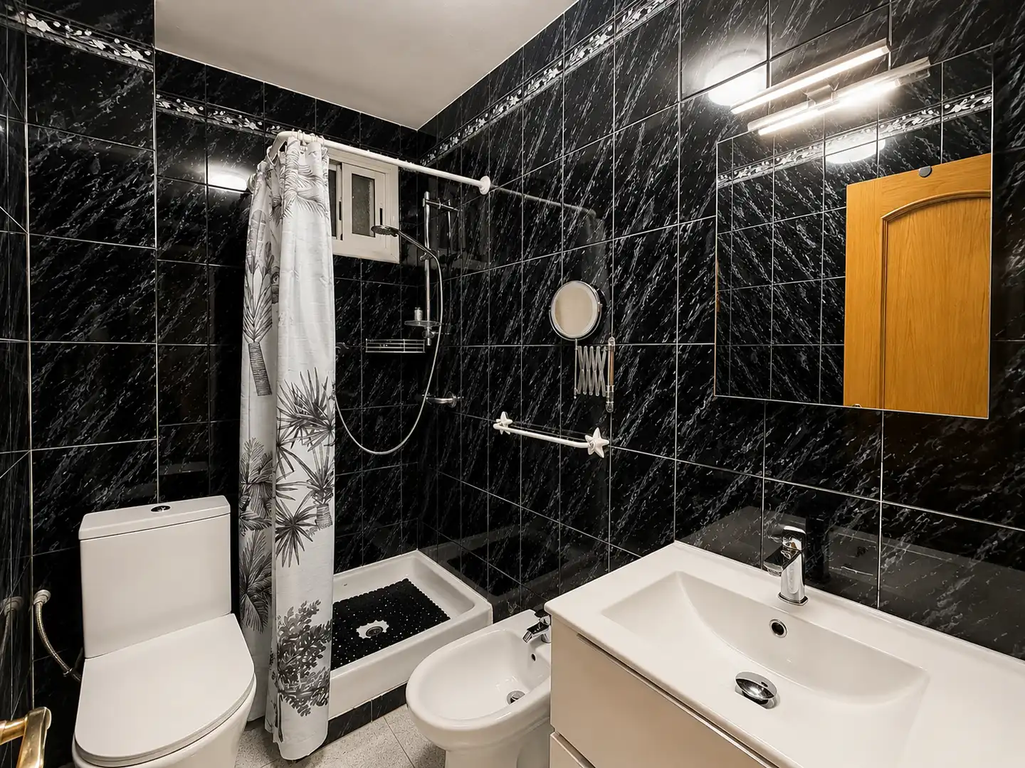 Baño de Piso en venta en Badalona con Amueblado