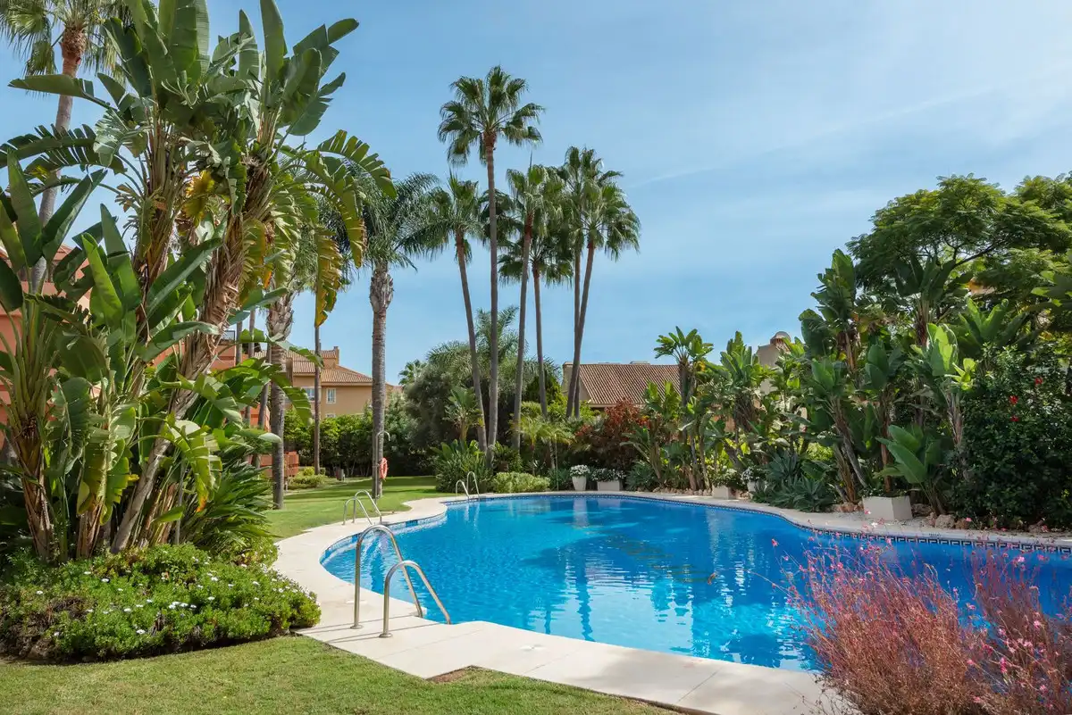 Apartament amb piscina en venda a Nueva Andalucía, imagen 10