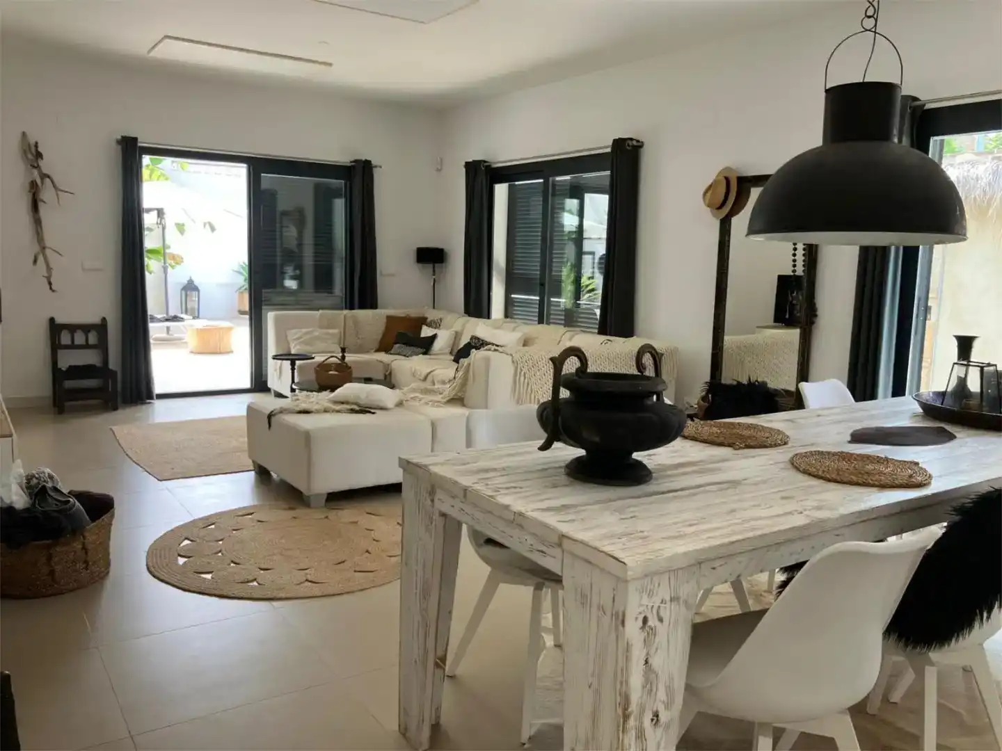 Sala d'estar de Casa o xalet en venda en L'Alfàs del Pi amb Aire condicionat i Piscina