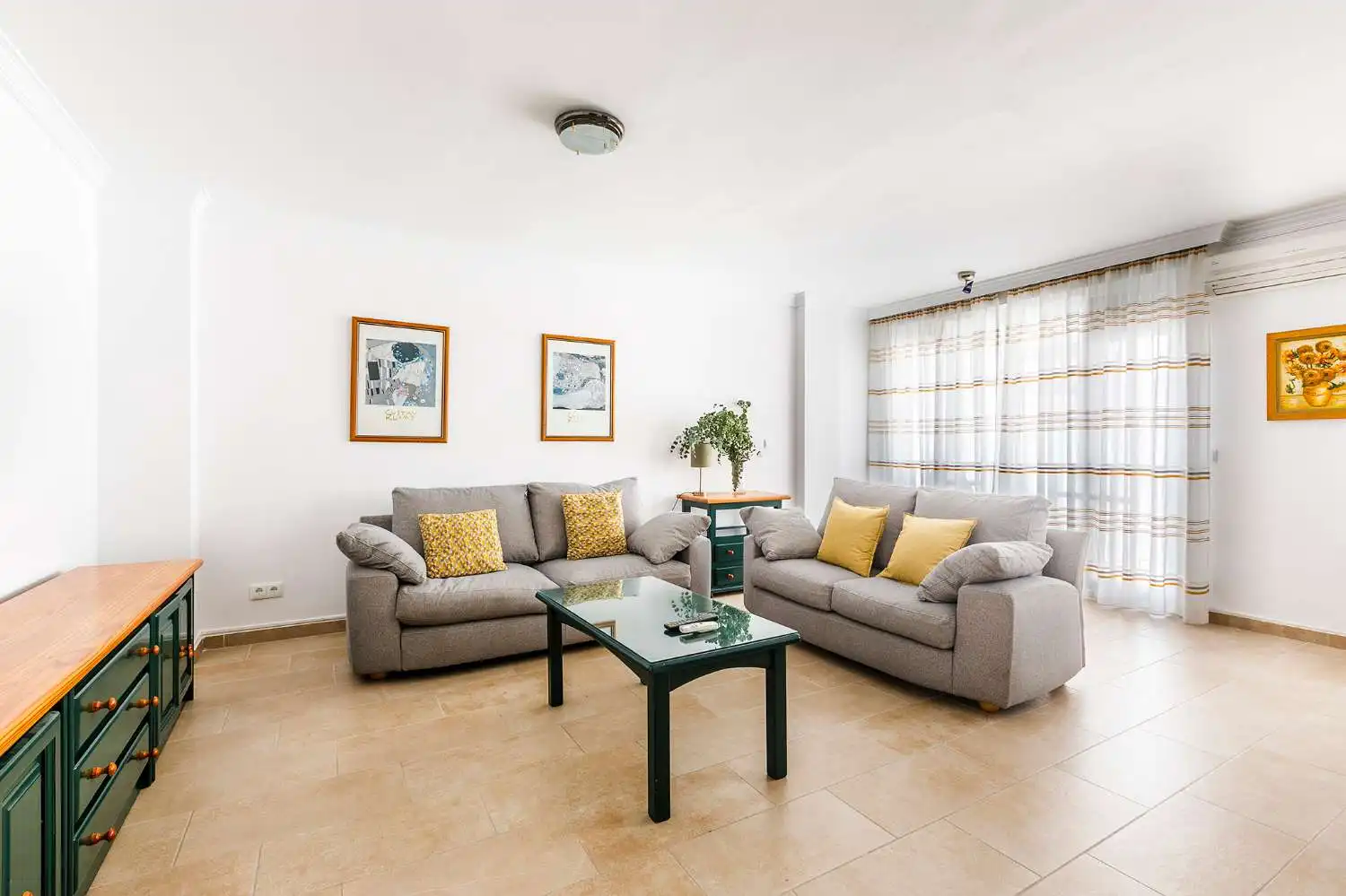 Living room of Duplexes for rent in Vélez-Málaga  with Air Conditioner, Heating and Furnished