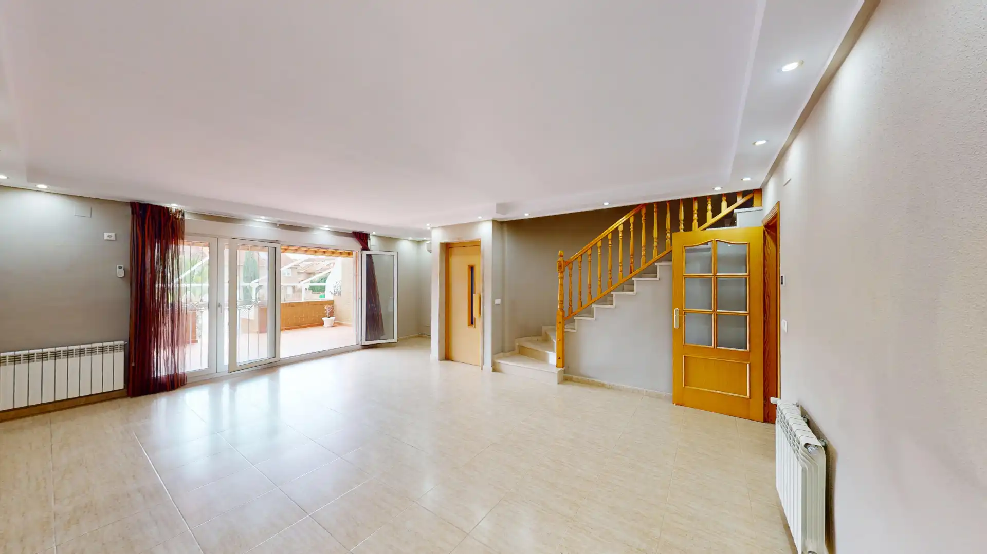 Casa o chalet en venta en Alicante / Alacant con Aire acondicionado, Jardín privado y Terraza