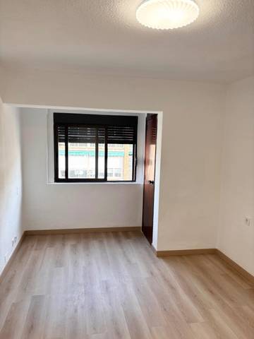 Piso en Venta en  PRIMERO DE MAYO en La Creu Coberta