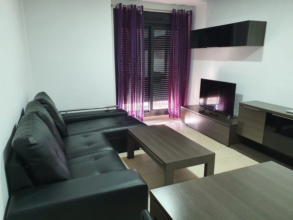 Sala de estar de Piso de alquiler en La Línea de la Concepción con Aire acondicionado, Calefacción y Amueblado