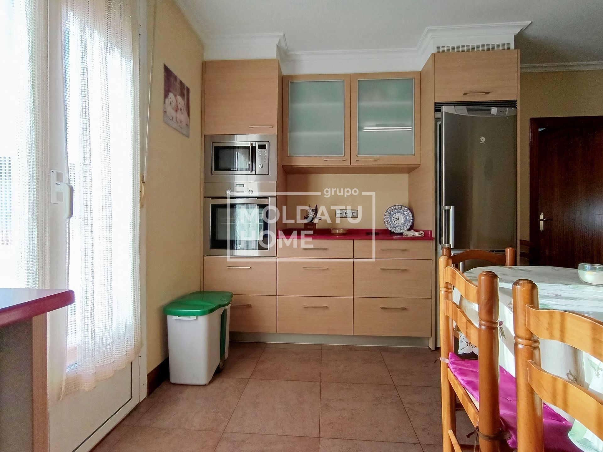 Cuina de Pis en venda en Irun  amb Calefacció i Traster