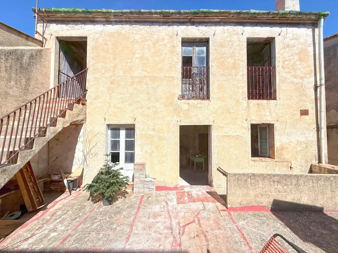 Vista exterior de Casa adosada en venta en Sant Climent Sescebes