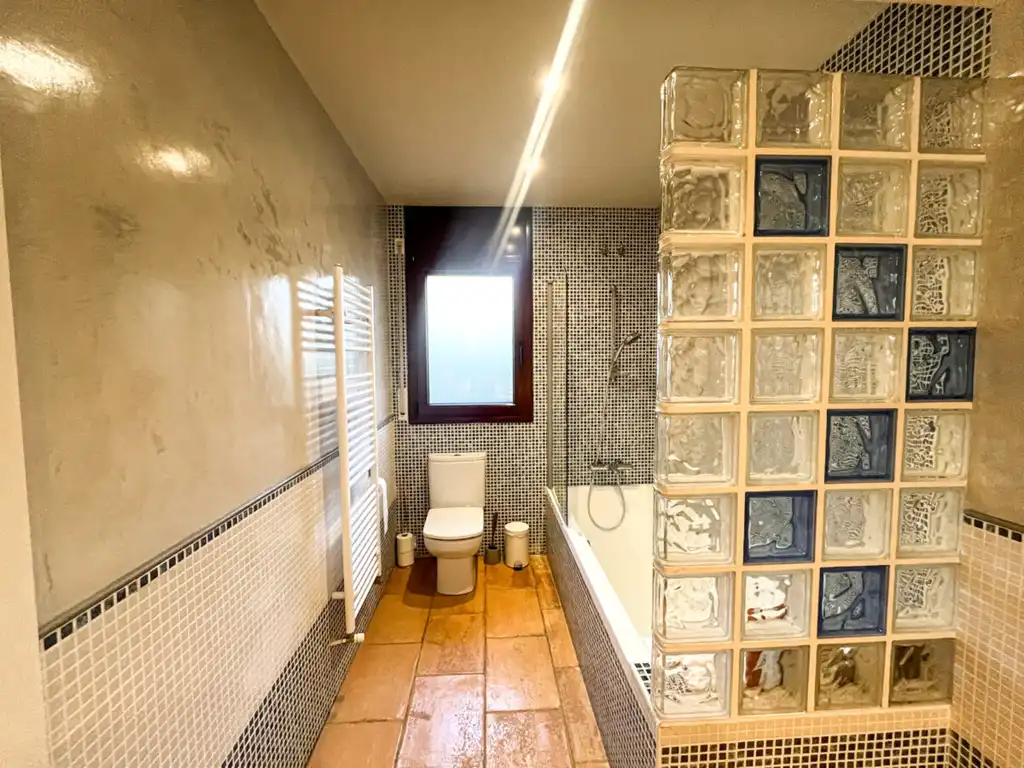 Baño de Casa o chalet de alquiler en Sant Martí de Llémena con Aire acondicionado, Jardín privado y Trastero