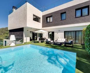 Exterior view of House or chalet for sale in Sant Cugat del Vallès  with Air Conditioner, Heating and Private garden