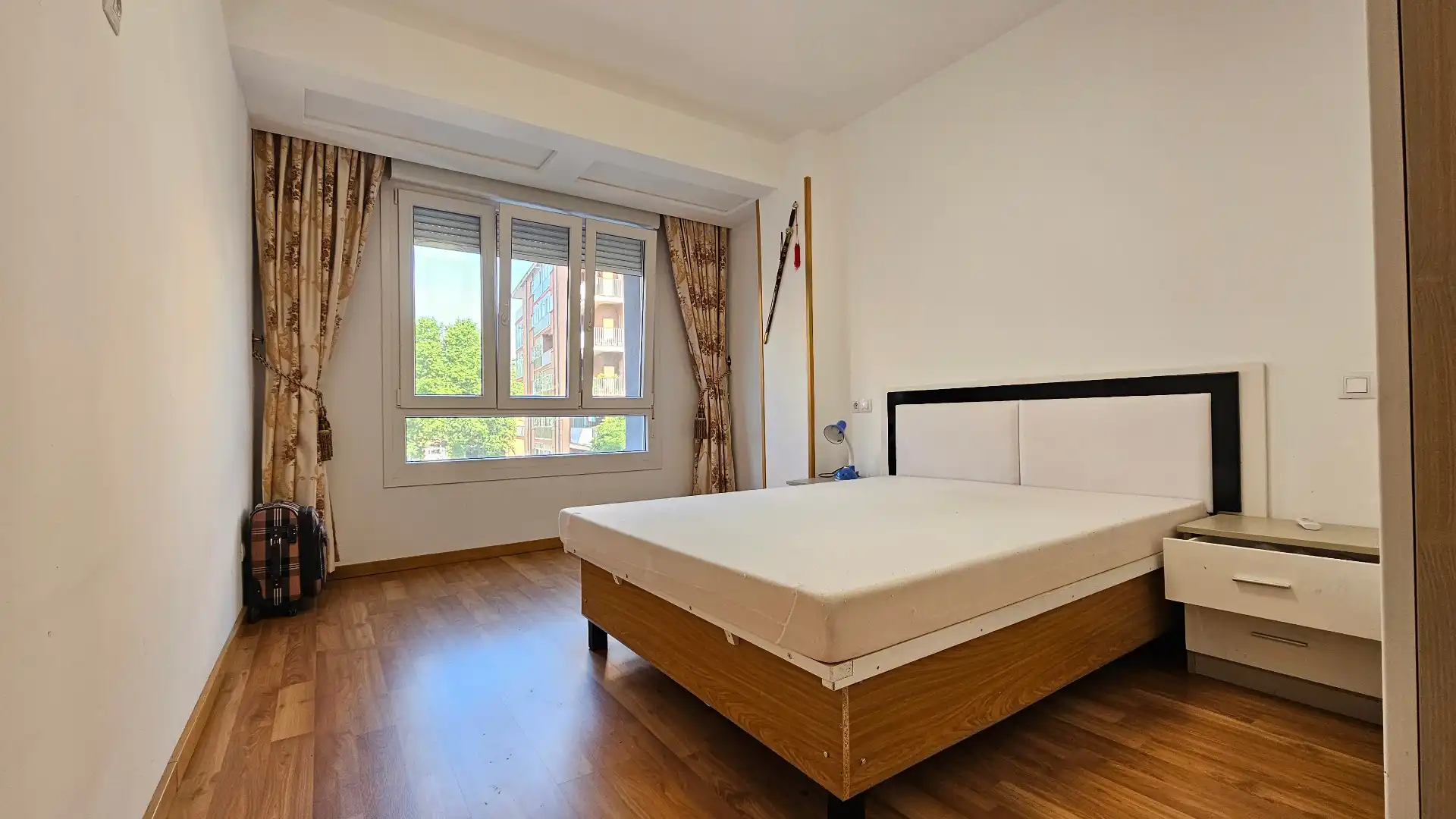 Dormitori de Pis en venda en Vitoria - Gasteiz amb Parquet, Terrassa i Traster