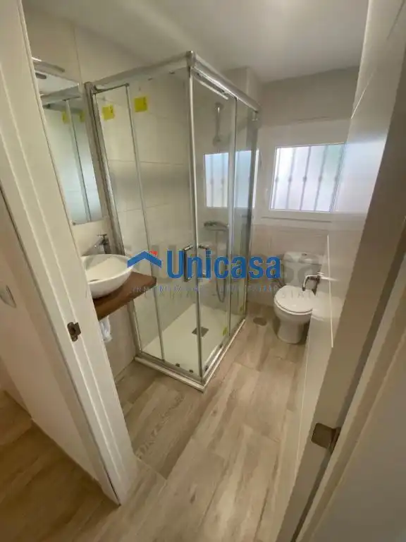 Badezimmer von Wohnungen zur Miete in Málaga mit Klimaanlage