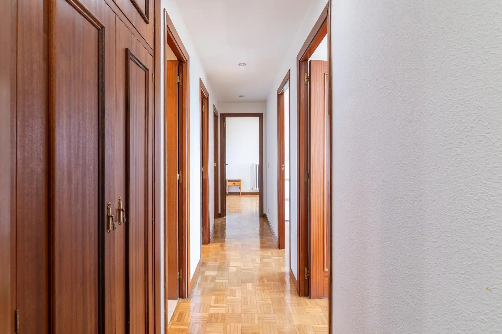 Piso en venta en  Pamplona / Iruña con Calefacción, Parquet y Trastero