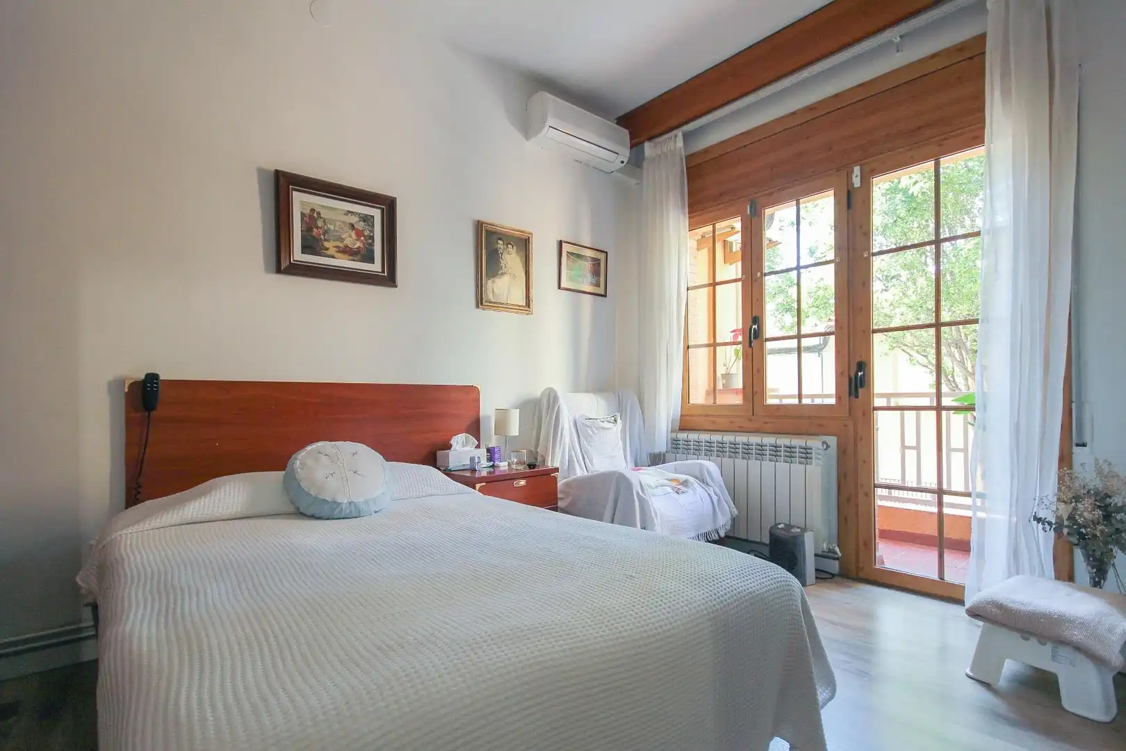 Habitación de Ático en venta en Cerdanyola del Vallès con Aire acondicionado, Calefacción y Jardín privado