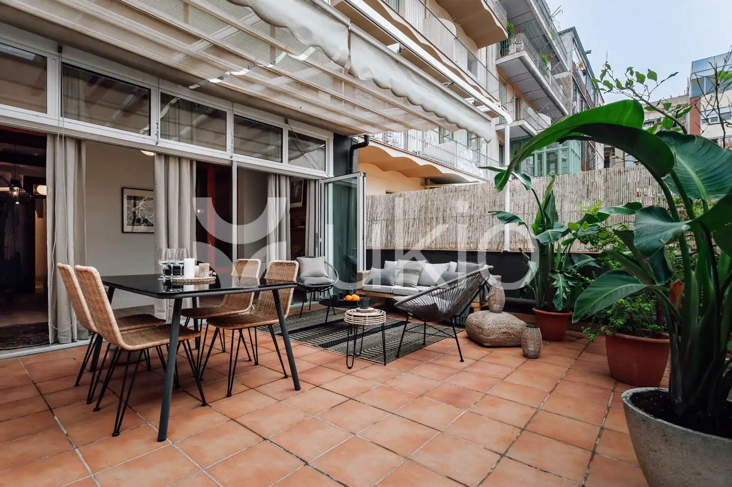 Appartement compact avec ascenseur à louer à Carrer de València