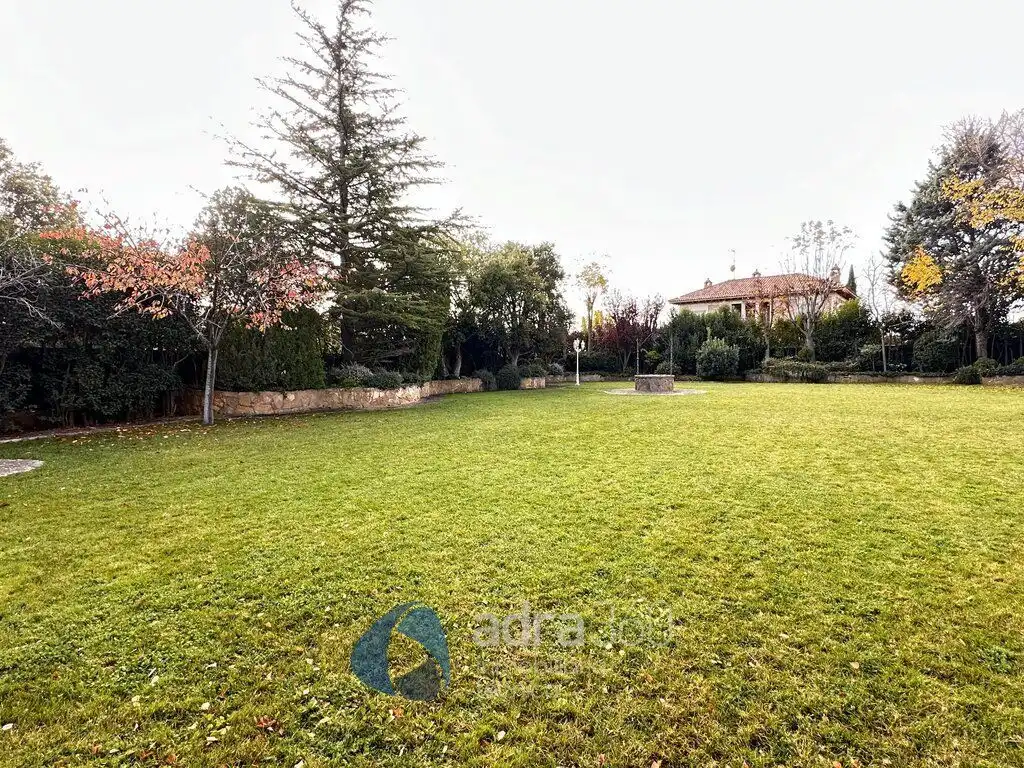 Garden of Houses for sale in Lardero  with Air Conditioner, Heating and Private garden