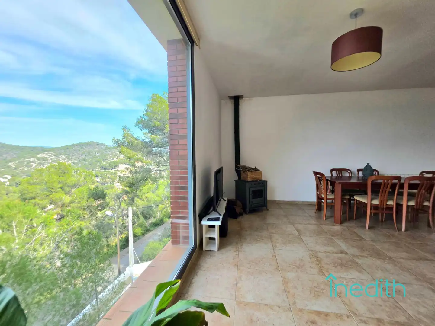 Vista exterior de Casa o xalet en venda en Cubelles amb Calefacció, Jardí privat i Terrassa