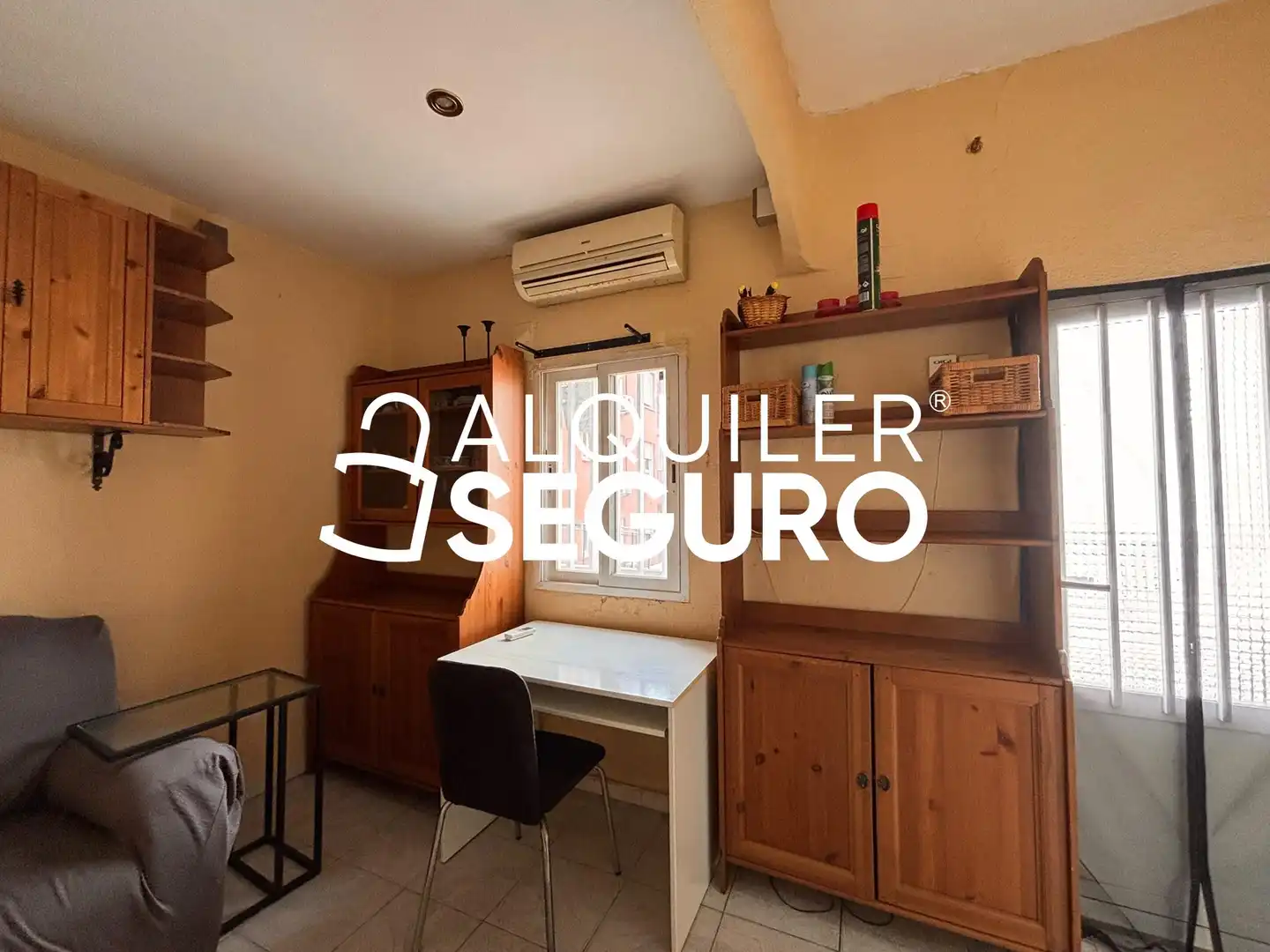 Bedroom of Flat for rent in Puente de Vallecas