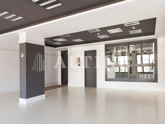 Oficina en Alquiler en  Madrid en La Maternitat i Sant Ramon