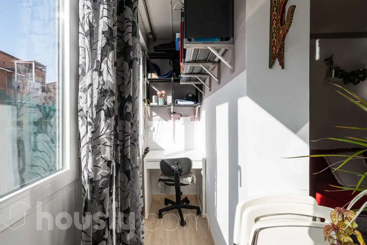 Schlafzimmer von Wohnung zur Miete in Latina