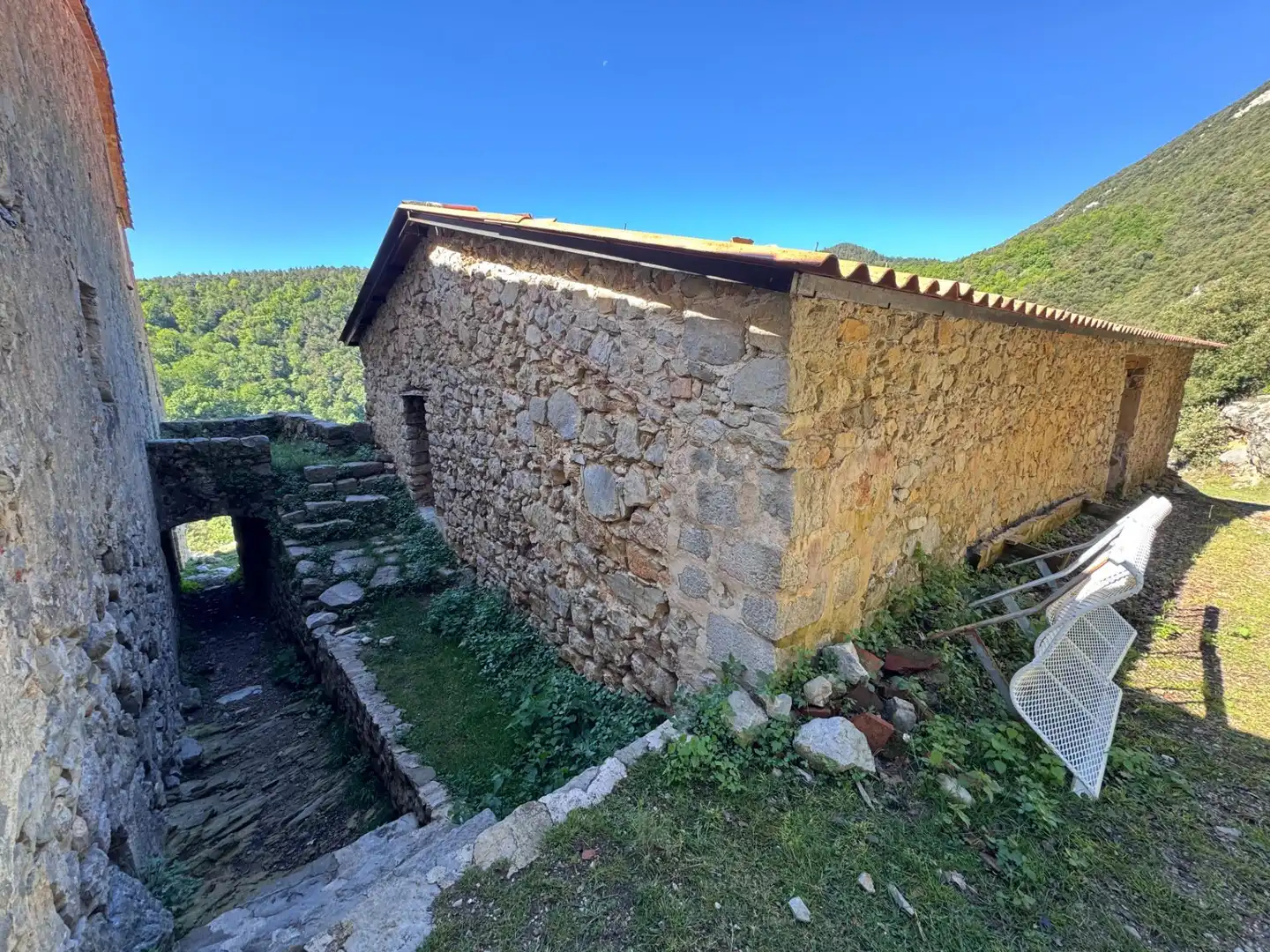 Vista exterior de Finca rústica en venta en Albanyà con Jardín privado, Terraza y Trastero