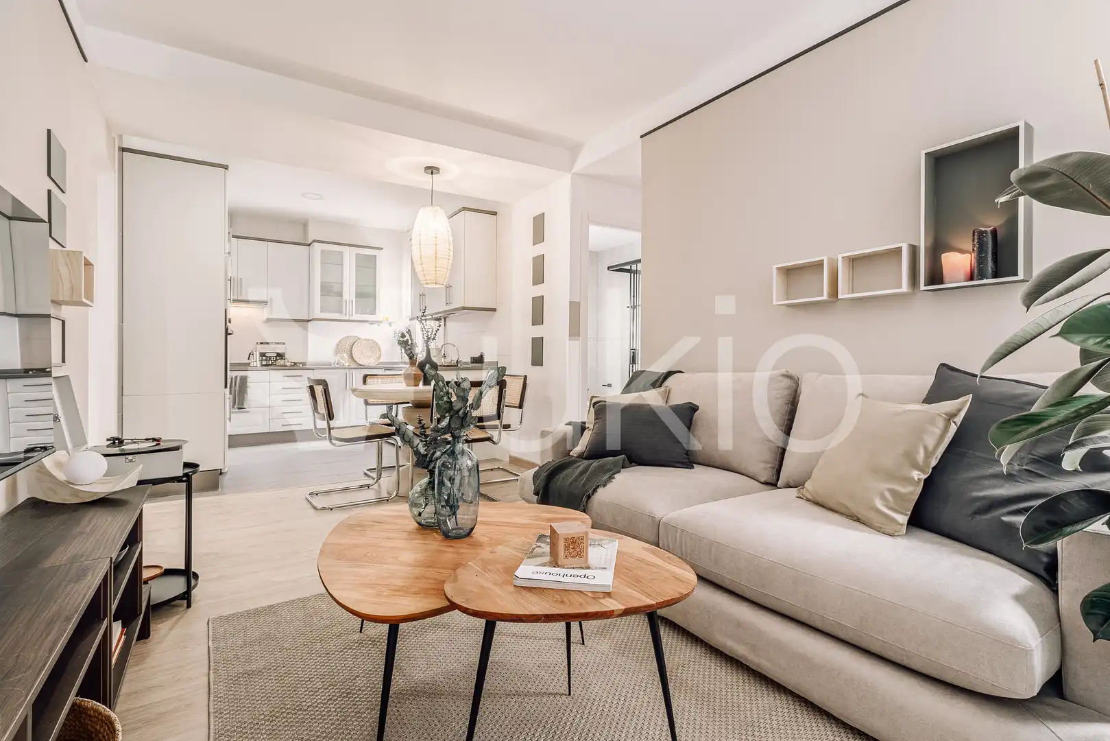 Sala d'estar de Apartament de lloguer en Madrid amb Aire condicionat, Calefacció i Moblat
