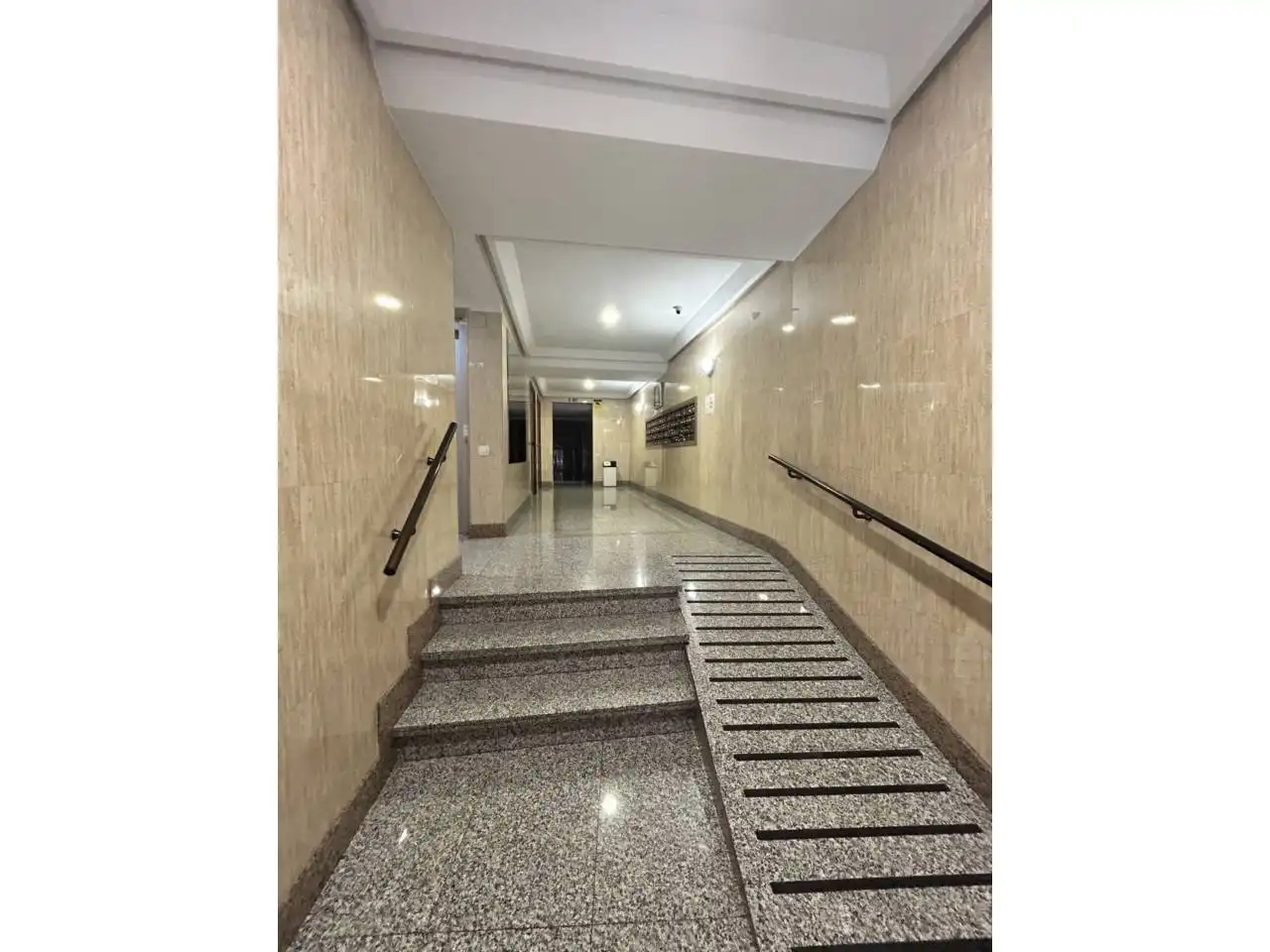 Apartamento en venta en Oviedo  con Calefacción