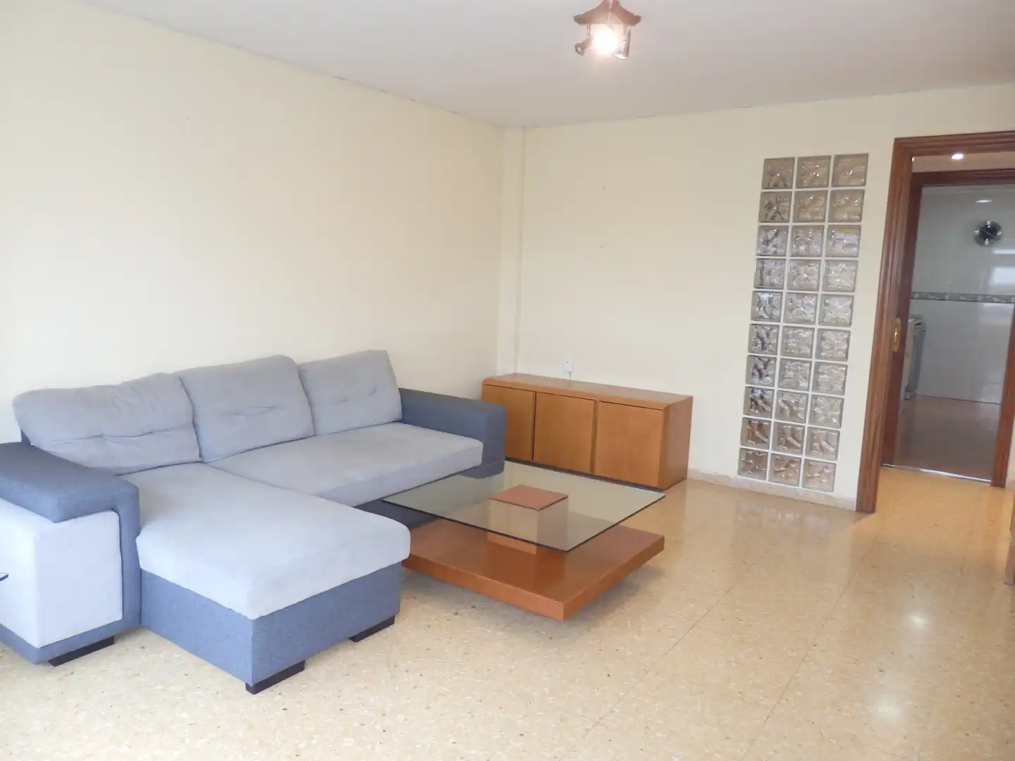 Sala de estar de Piso de alquiler en Valencia con Aire acondicionado, Amueblado y Horno
