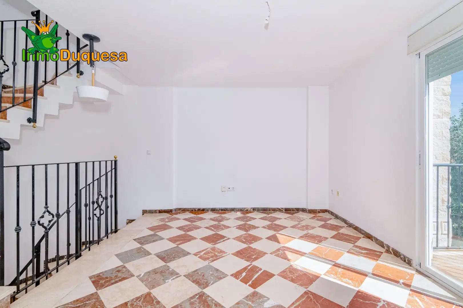 Casa adosada en venta en Gójar con Calefacción y Terraza
