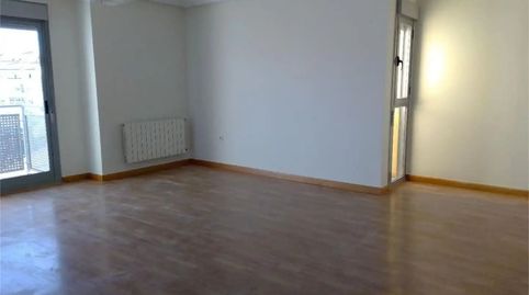 Foto 3 de Àtic en venda a Avenida Salamanca, 29, Los Pinos - El Pilar, Plasencia