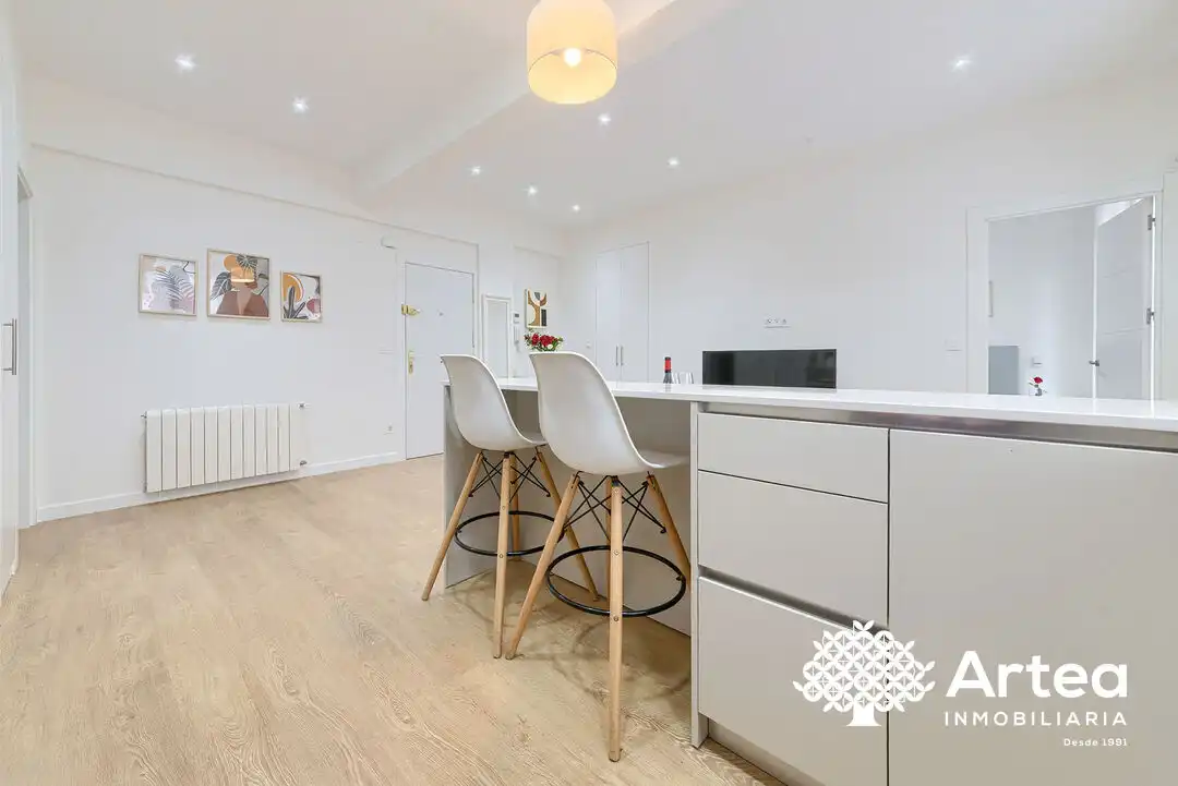 Küche von Wohnung zum Verkauf in Bilbao  mit Heizung, Privatgarten und Möbliert