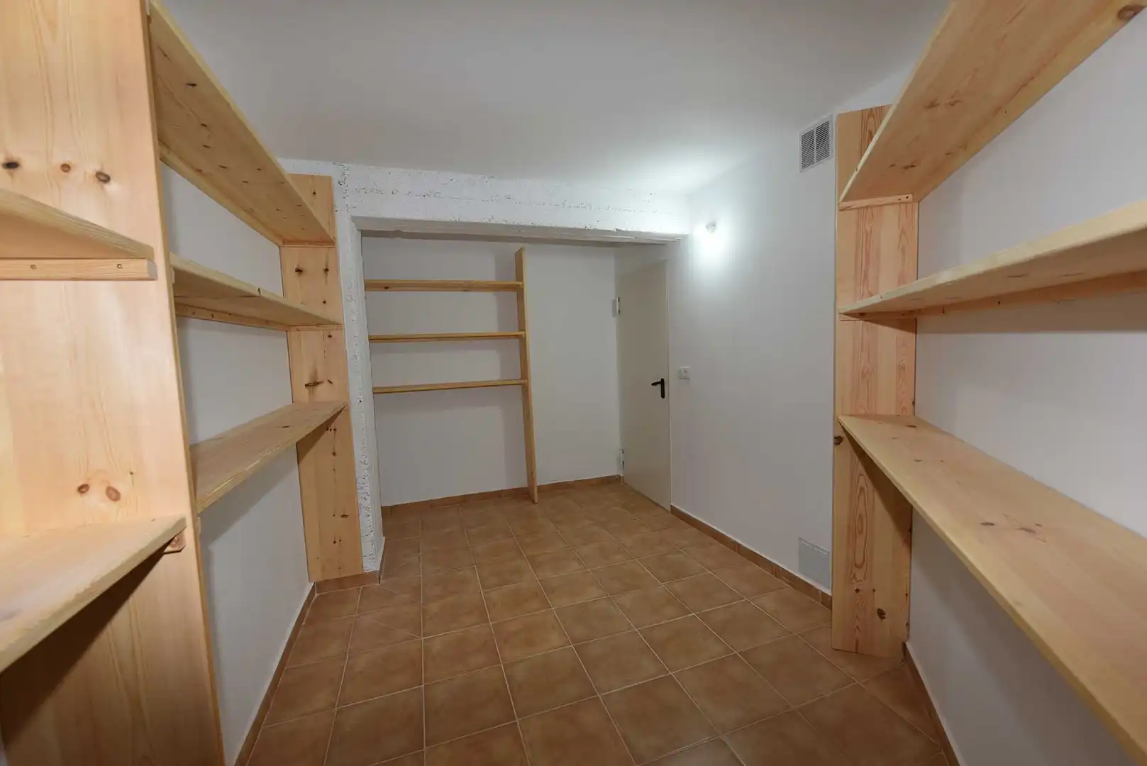 Traster de lloguer a Rúa Valiña, 7, San Salvador - Caeira