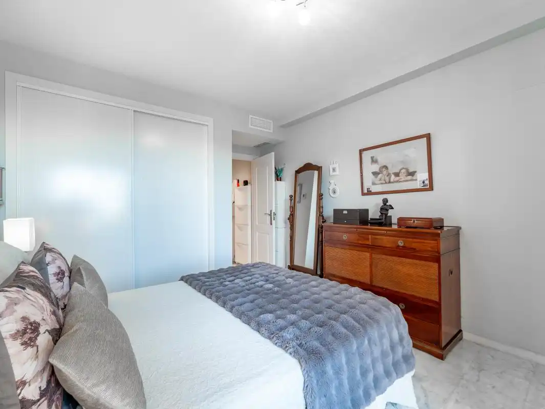Habitación de Planta baja en venta en Marbella con Aire acondicionado, Calefacción y Jardín privado