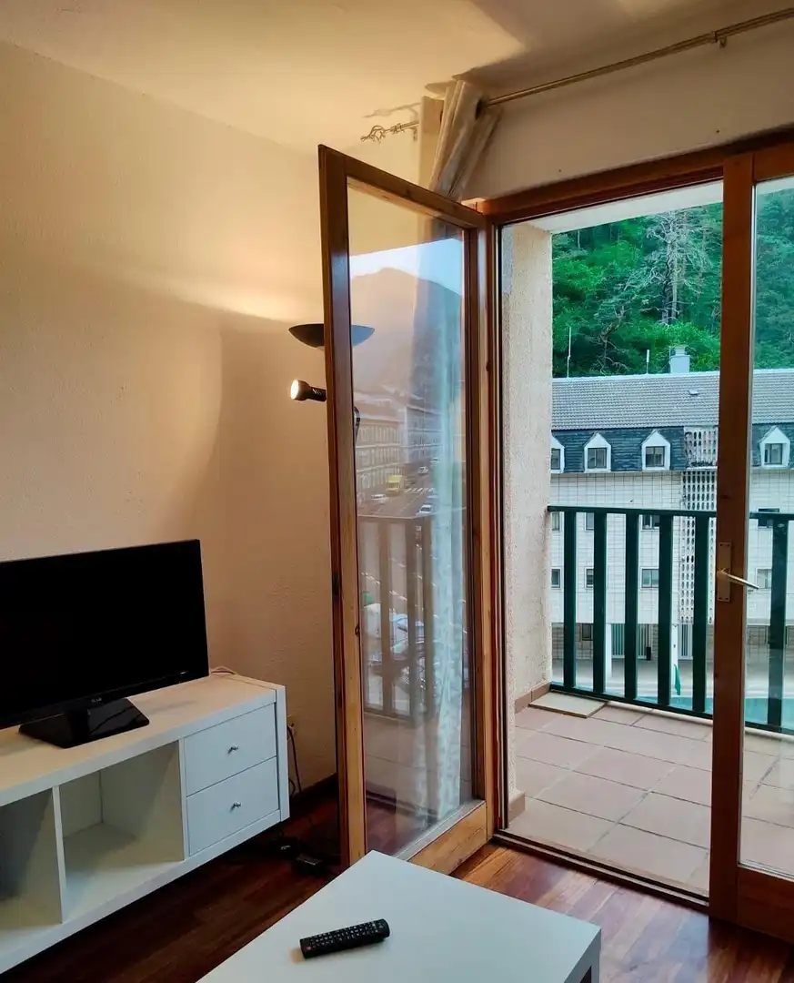 Terrassa de Pis en venda en Canfranc amb Calefacció, Parquet i Terrassa