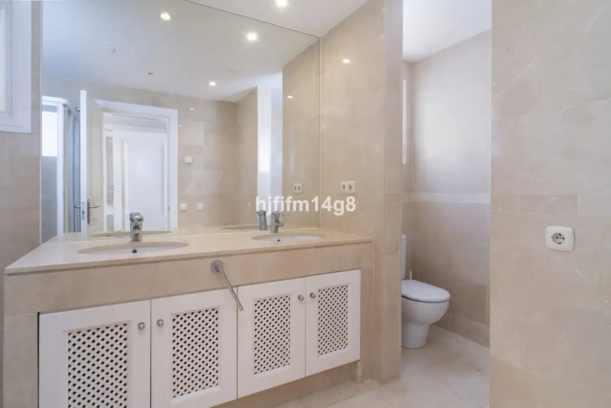 Piso con ascensor en venta en Nueva Andalucía, imagen 12