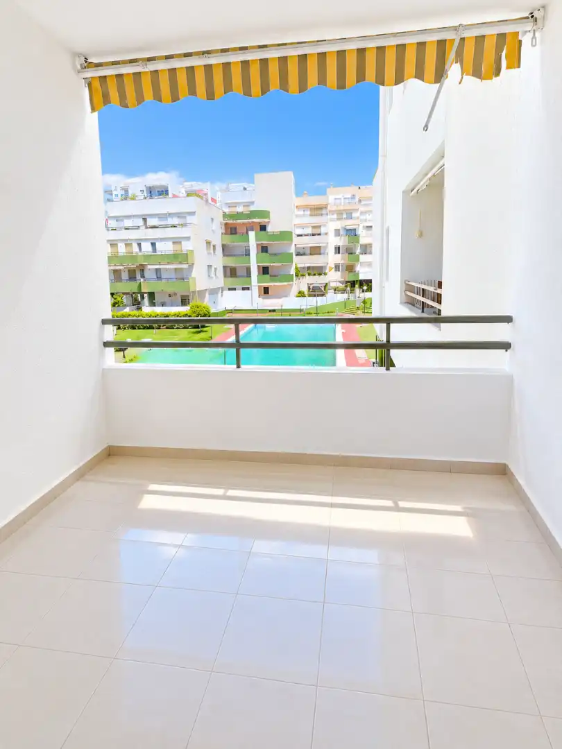 Piso con terraza en venta en Salobreña Costa